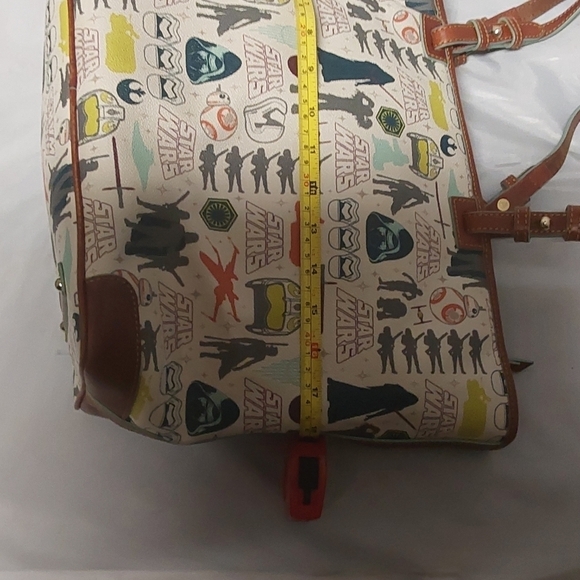 DOONEY & BOURKE STAR WARS SHOPPER VII LARGE SHOULDER BAG - Picture 7 of 16